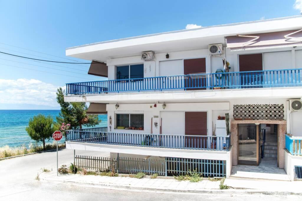Seafront 2 Bedrooms Apartment Nea Iraklia Exteriér fotografie